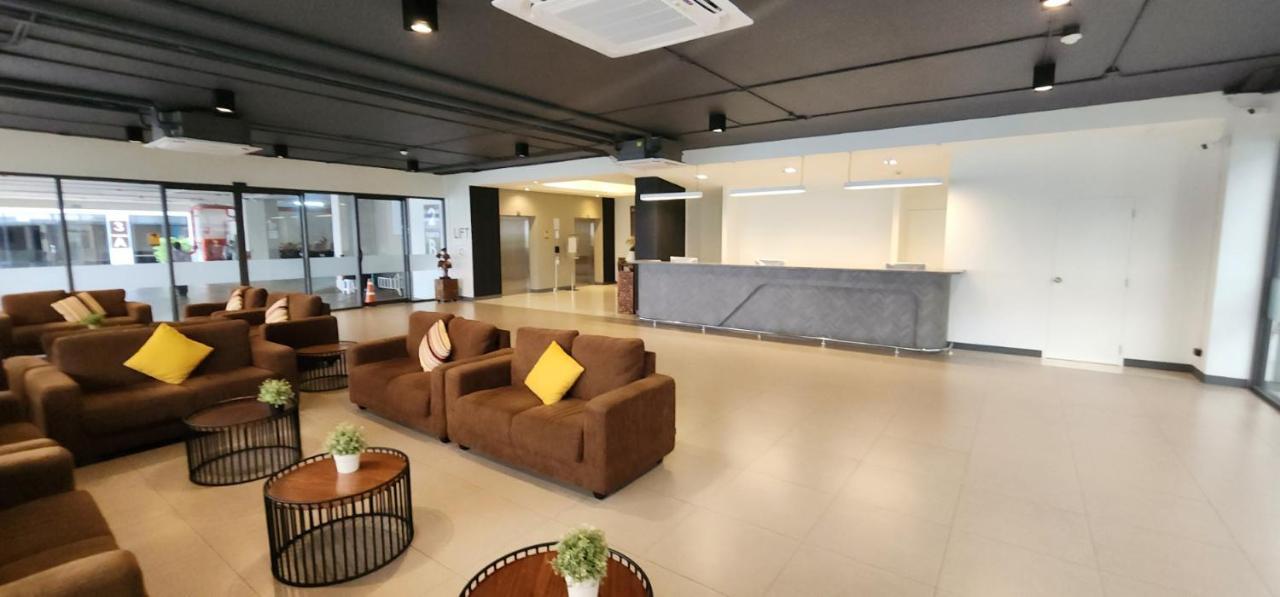 Prom Hotel バンコク都 エクステリア 写真